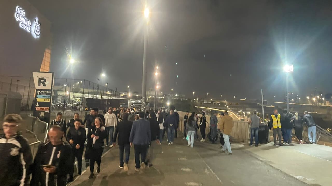 Ingressos a R$ 500 e helicópteros marcam duelo entre Corinthians e Athletico