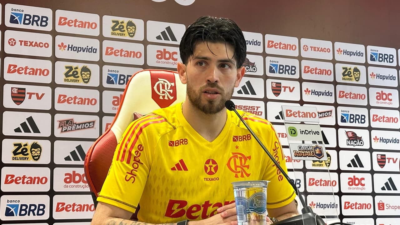 Rossi prevê dificuldade do Flamengo contra o Estudiantes: 'Vamos fazer nosso jogo'