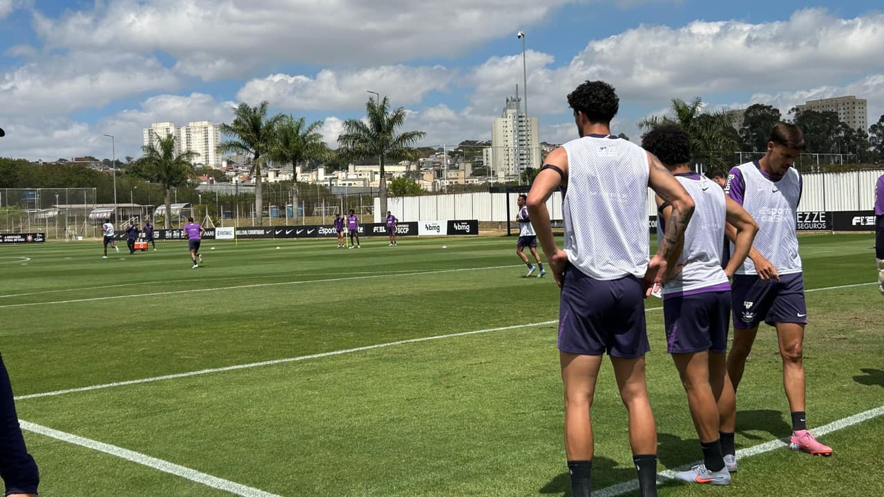 Com desfalques, Corinthians treina com foco em contra-ataque