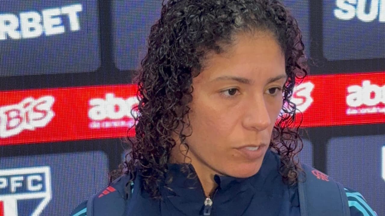 Cristiane critica arbitragem após eliminação do Flamengo: Todo mundo viu