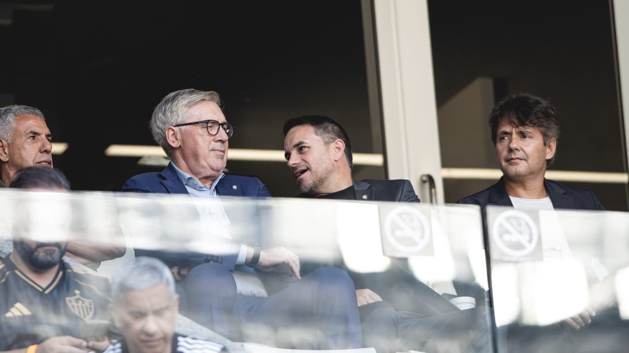 Seleção Brasileira avalia talentos do Flamengo e Vasco no Maracanã