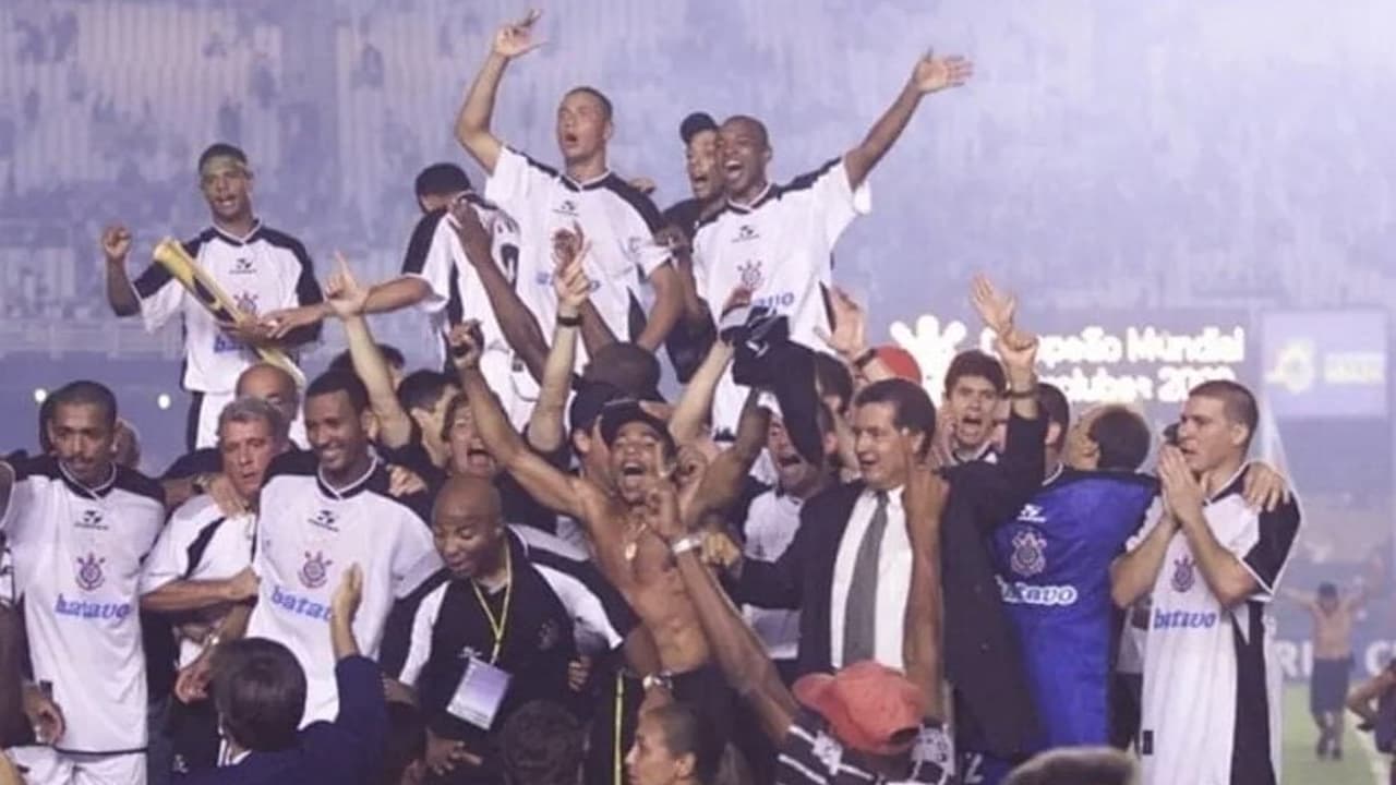 Ídolo do Corinthians revela ensaio fotográfico ousado e promete surpresa aos fãs