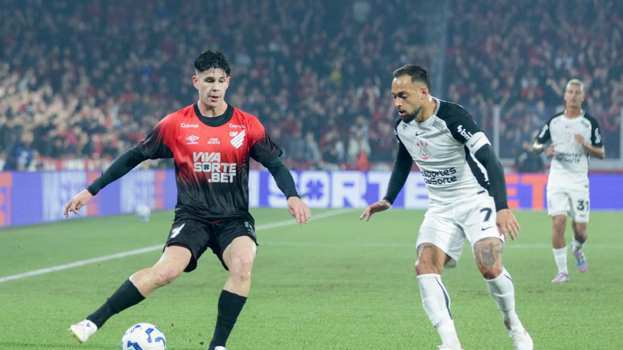 Corinthians e Athletico-PR buscam classificação para semifinais da competição