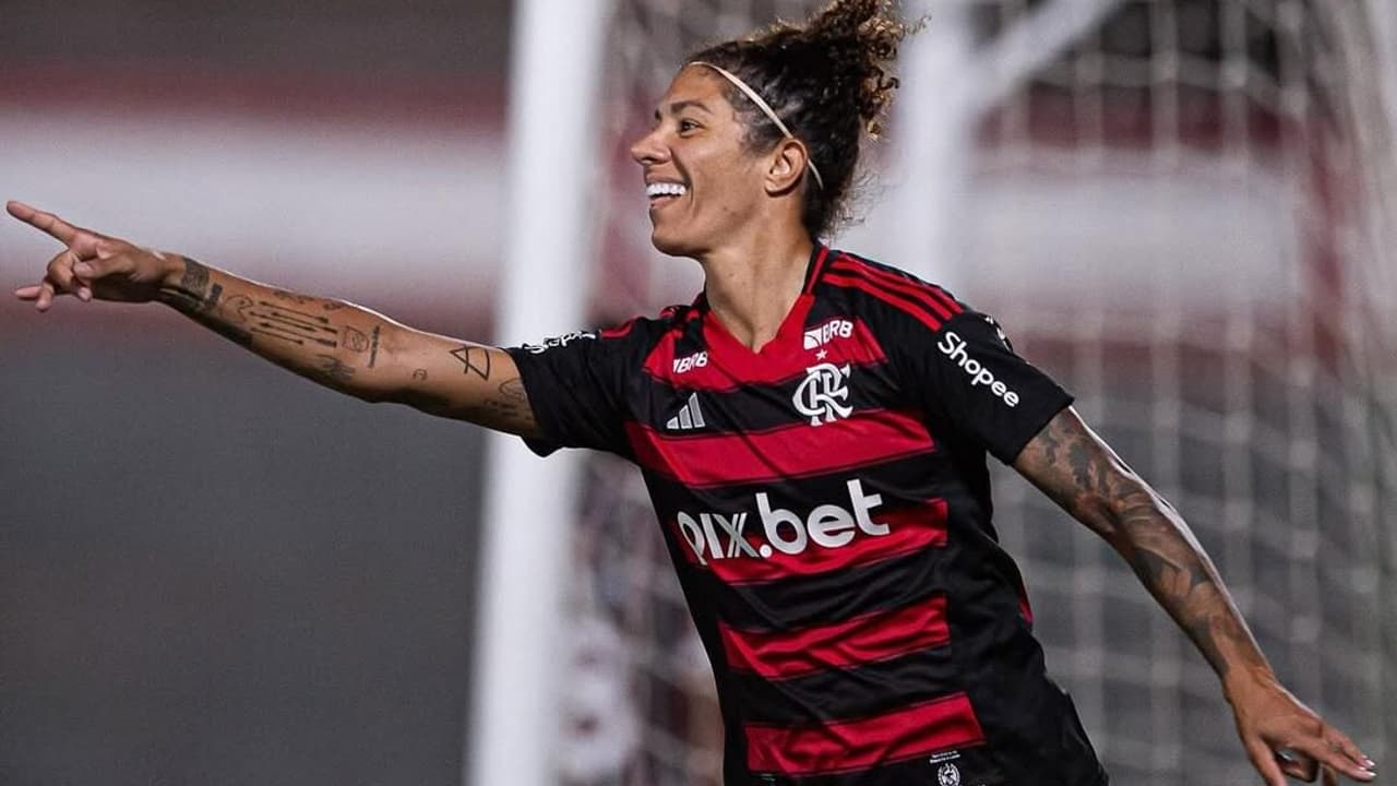 Flamengo anuncia afastamento da atacante Cristiane por motivos pessoais