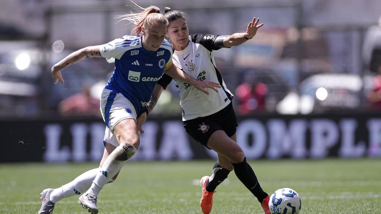 Cruzeiro e Corinthians empatam na ida da final do Brasileirão Feminino com público recorde