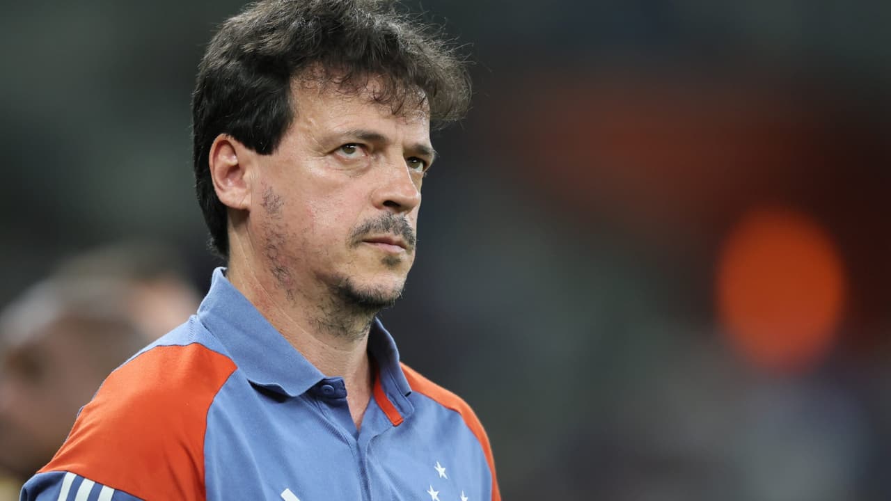 Contra o Vasco, Cruzeiro terá mais um reencontro com ex-técnico no ano