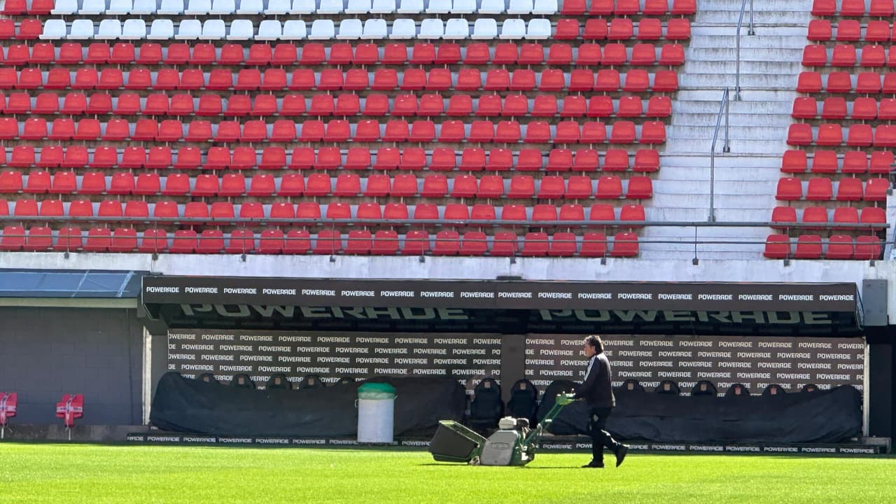 Estádio do Estudiantes passa por últimos ajustes antes do jogo com o Flamengo