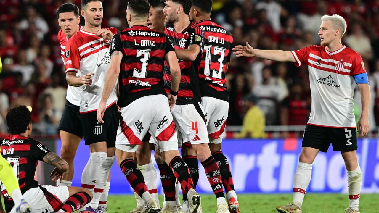 Do show ao desastre: Imprensa estrangeira expõe altos e baixos do Flamengo contra Estudiantes