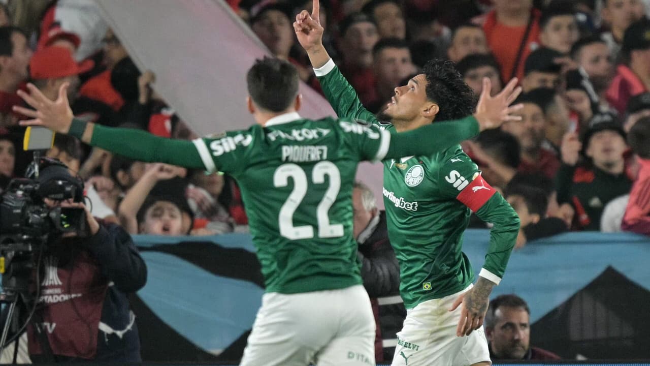 Palmeiras derrota River Plate como visitante e amplia vantagem na Libertadores