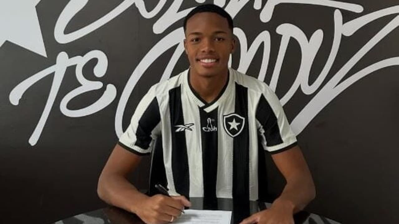 Botafogo impõe multa milionária em novo contrato de joia; veja