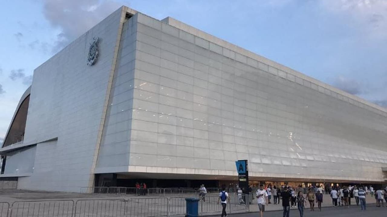 Corinthians busca acordo com a Caixa para reduzir juros da Neo Química Arena