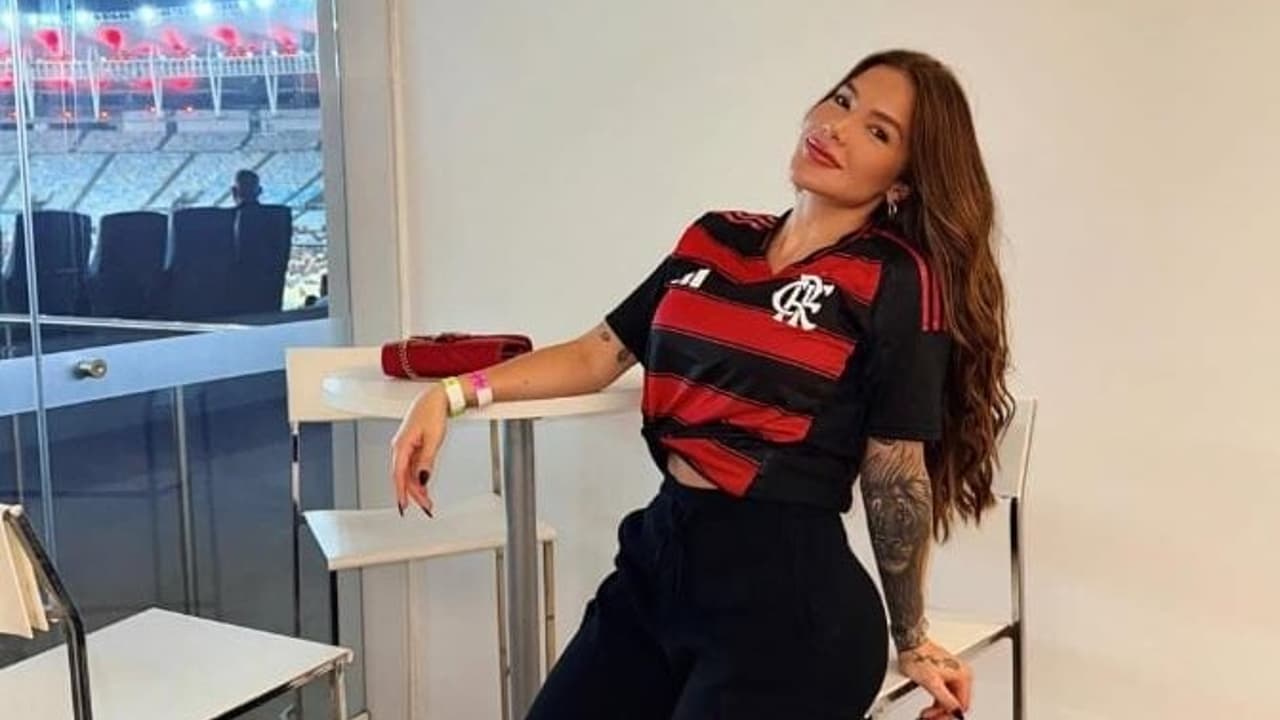 Esposa de atacante do Flamengo se pronuncia após rumores de separação