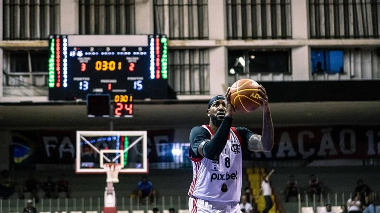 Clube mineiro assina com ex-jogador do Flamengo após temporada no NBB