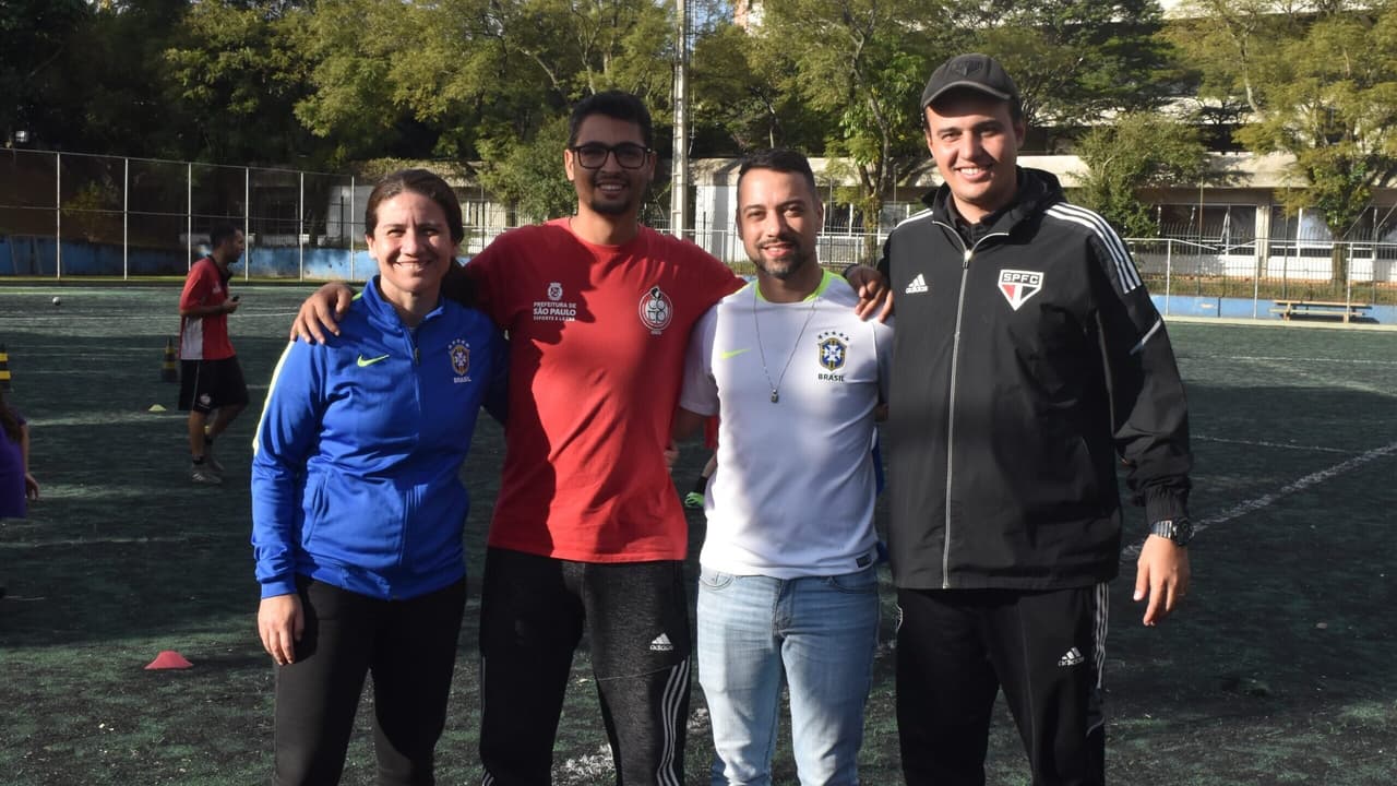 Treinadora comenta encontro com técnicos de Cruzeiro e Corinthians na final do Brasileirão feminino