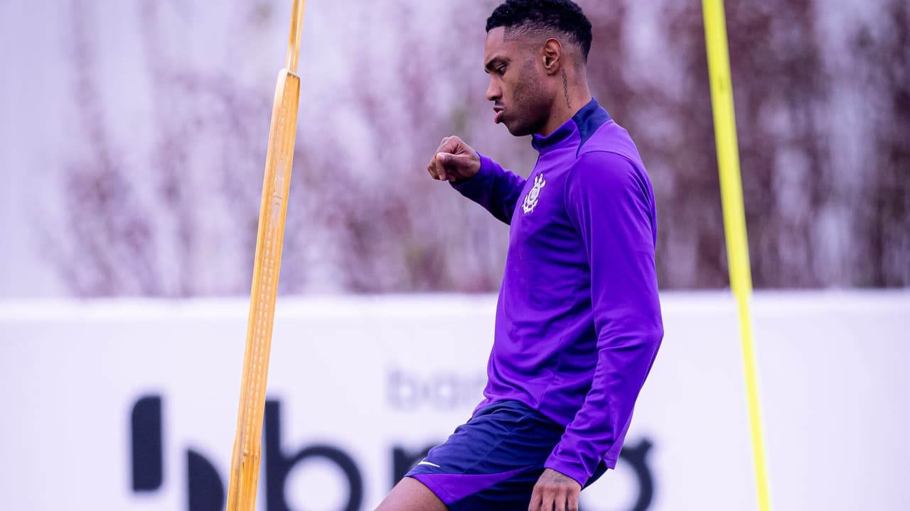 Corinthians atualiza situação de Vitinho após cirurgia no joelho