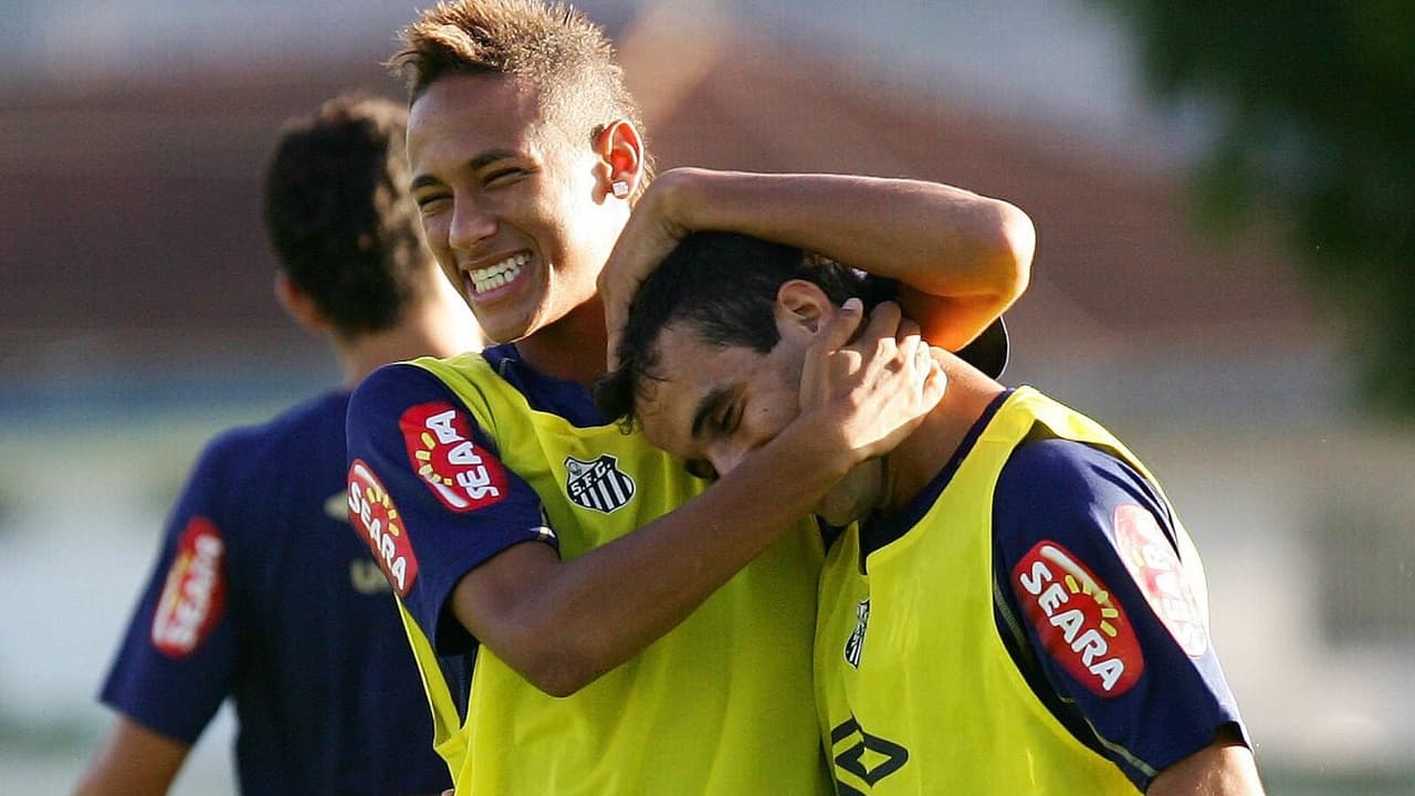 Ex-jogador do Santos e Palmeiras surpreende e anuncia aposentadoria: 