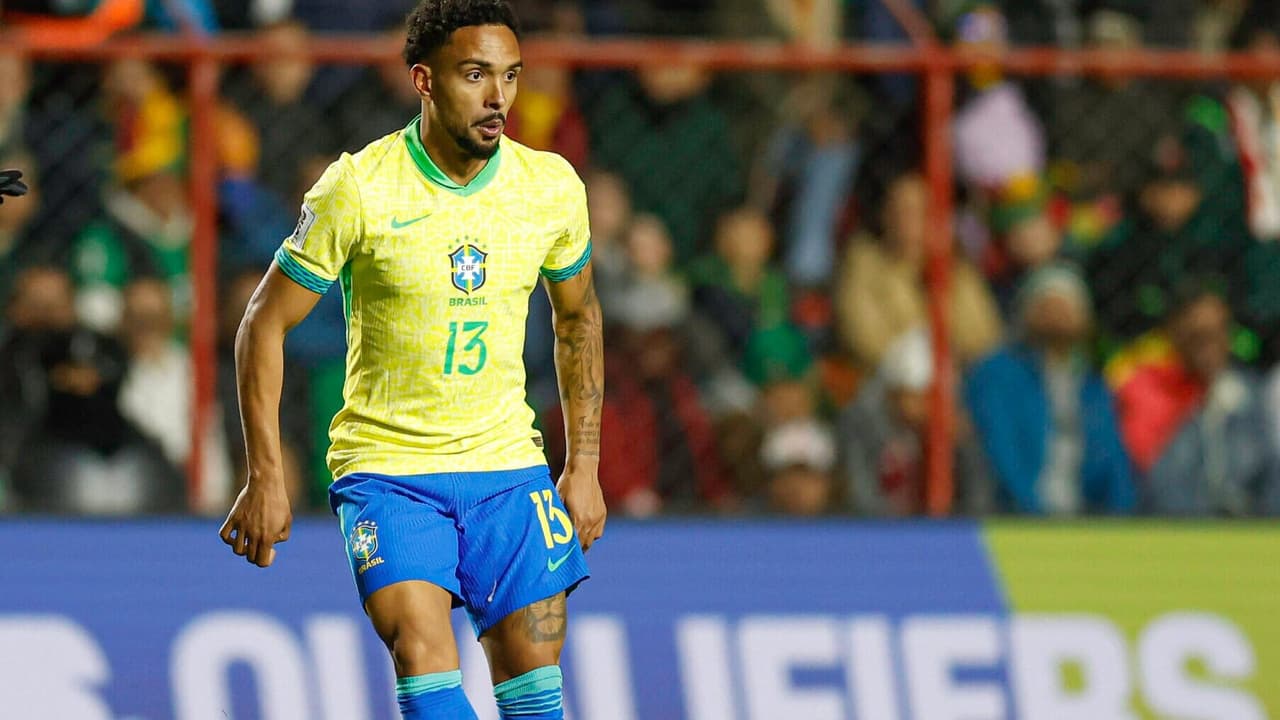 Vitinho tem bons números defensivos em goleada da Seleção; veja