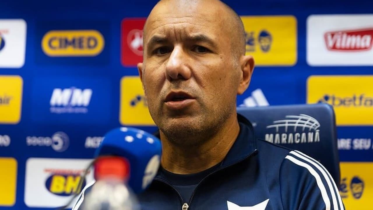 Técnico do Cruzeiro avalia mudanças no calendário do futebol brasileiro