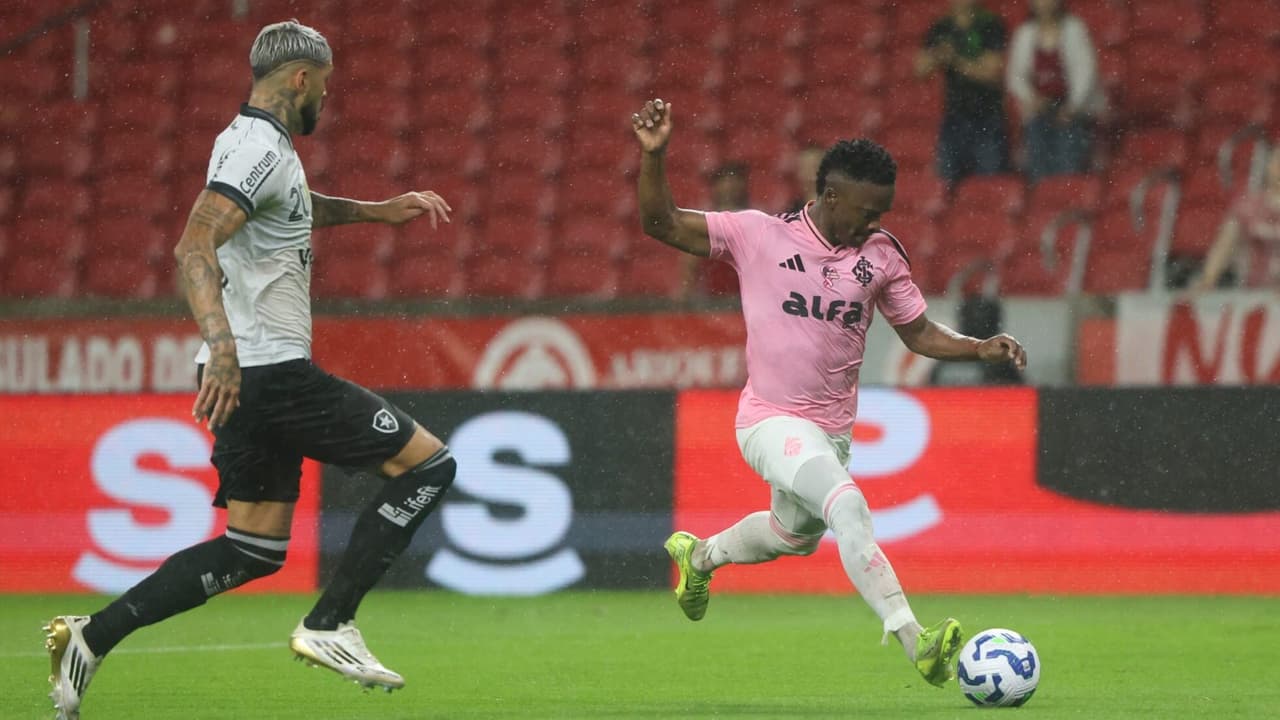 Alexander Barboza faz cobrança dura após derrota do Botafogo