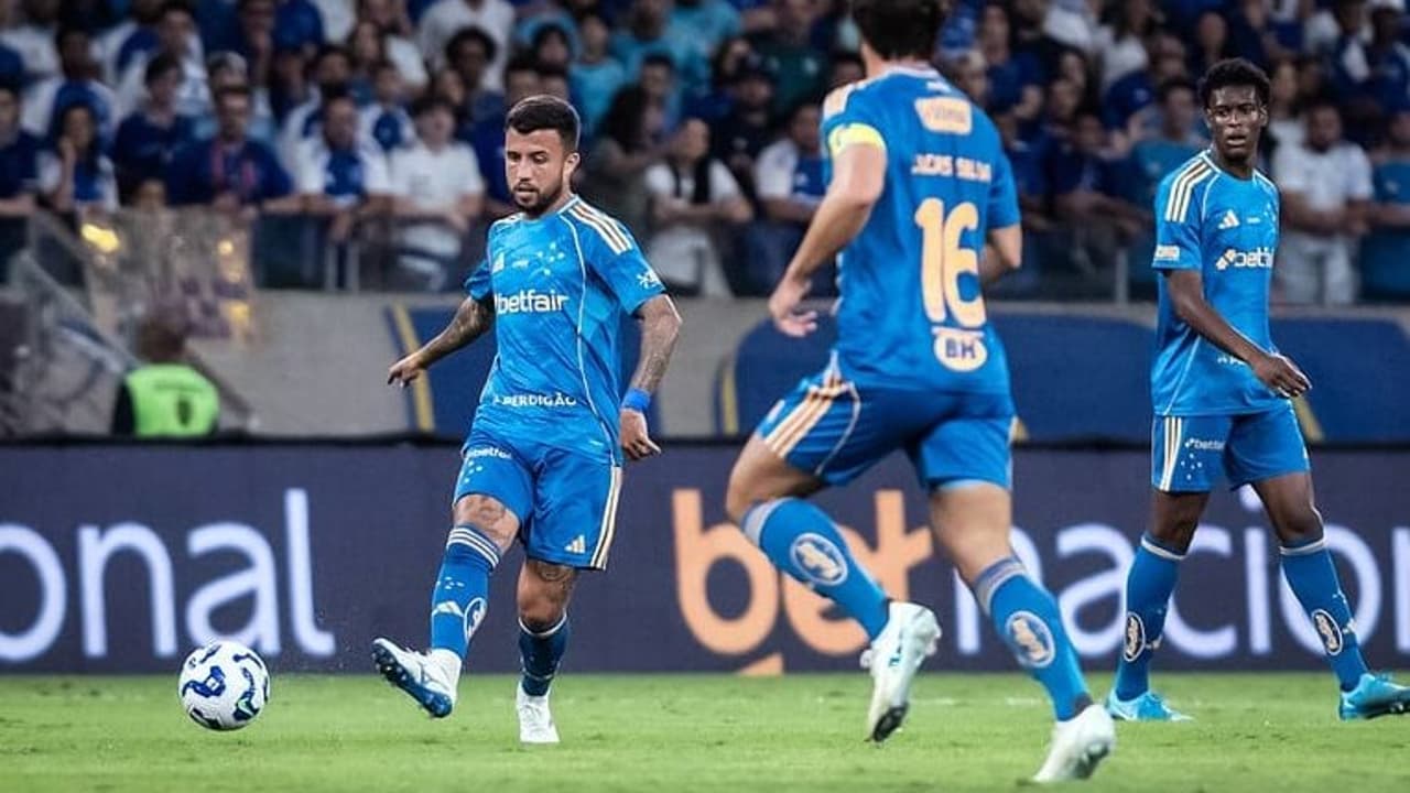 Meia do Cruzeiro tem confirmada fratura na costela em jogo contra o Sport