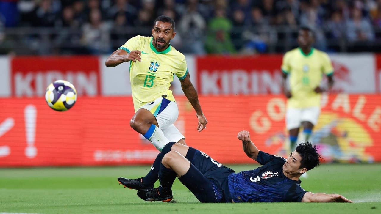 Paulo Henrique celebra gol pelo Brasil e deixa recado a Ancelotti