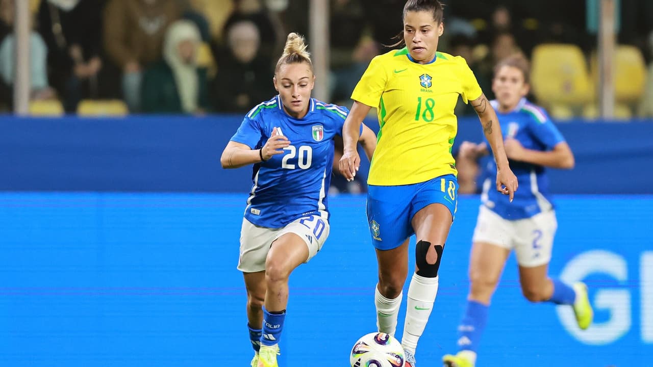 Meia do Palmeiras sente lesão no joelho e gera preocupação no Brasil x Itália, nos bastidores da Seleção