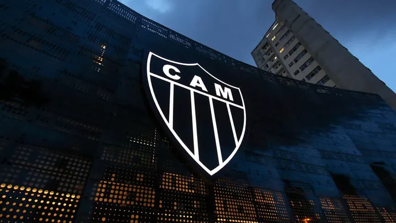 CEO do Atlético-MG dispara sobre saída da Libra e critica Flamengo: Só tumultuou