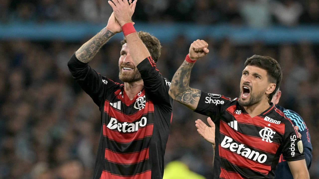 Atitude de jogadores do Flamengo na Libertadores gera revolta nas redes: Não cola mais