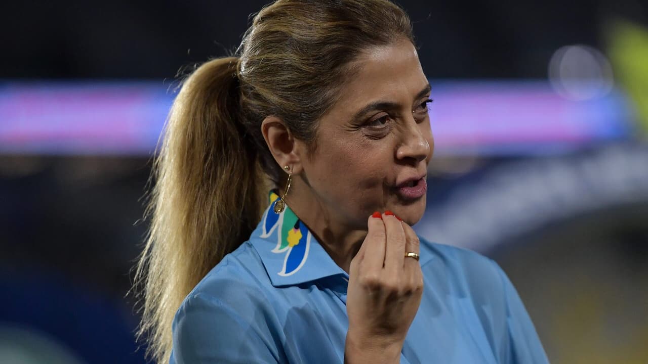 Palmeirenses pressionam ex-jogador do Flamengo nas redes sociais: 