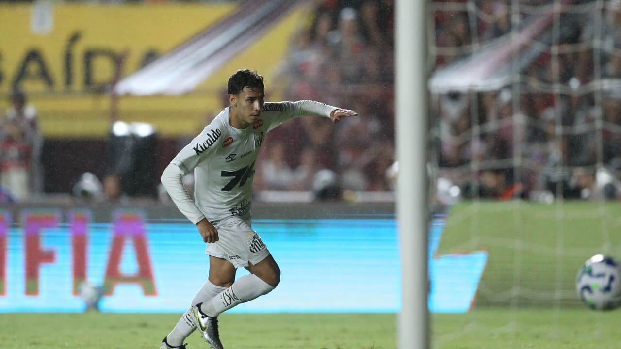 Gabriel Bontempo pode estrear sob o comando de Vojvoda no Santos