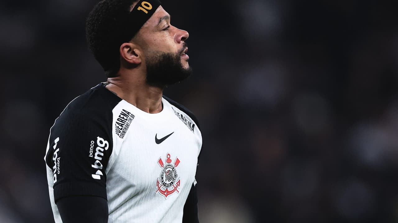 Jornalista critica Memphis após derrota e sugere entusiasmo nas partidas do Corinthians
