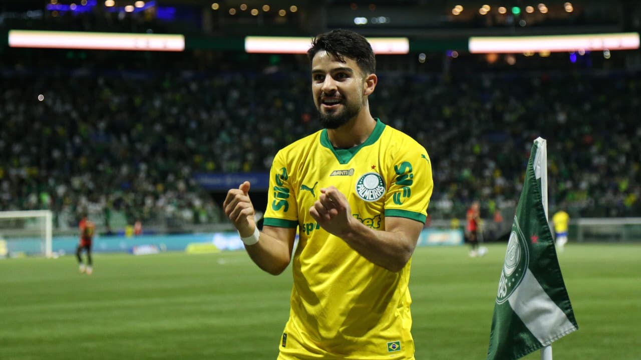 Flaco sonha em brilhar com Messi e defender o Palmeiras no Allianz