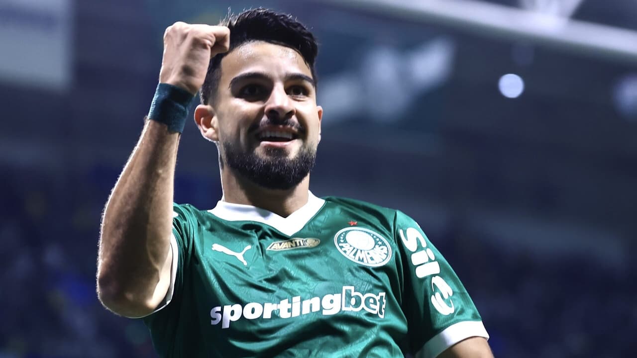 Jogadores retornam em voo fretado e podem enfrentar o Bragantino pelo Palmeiras