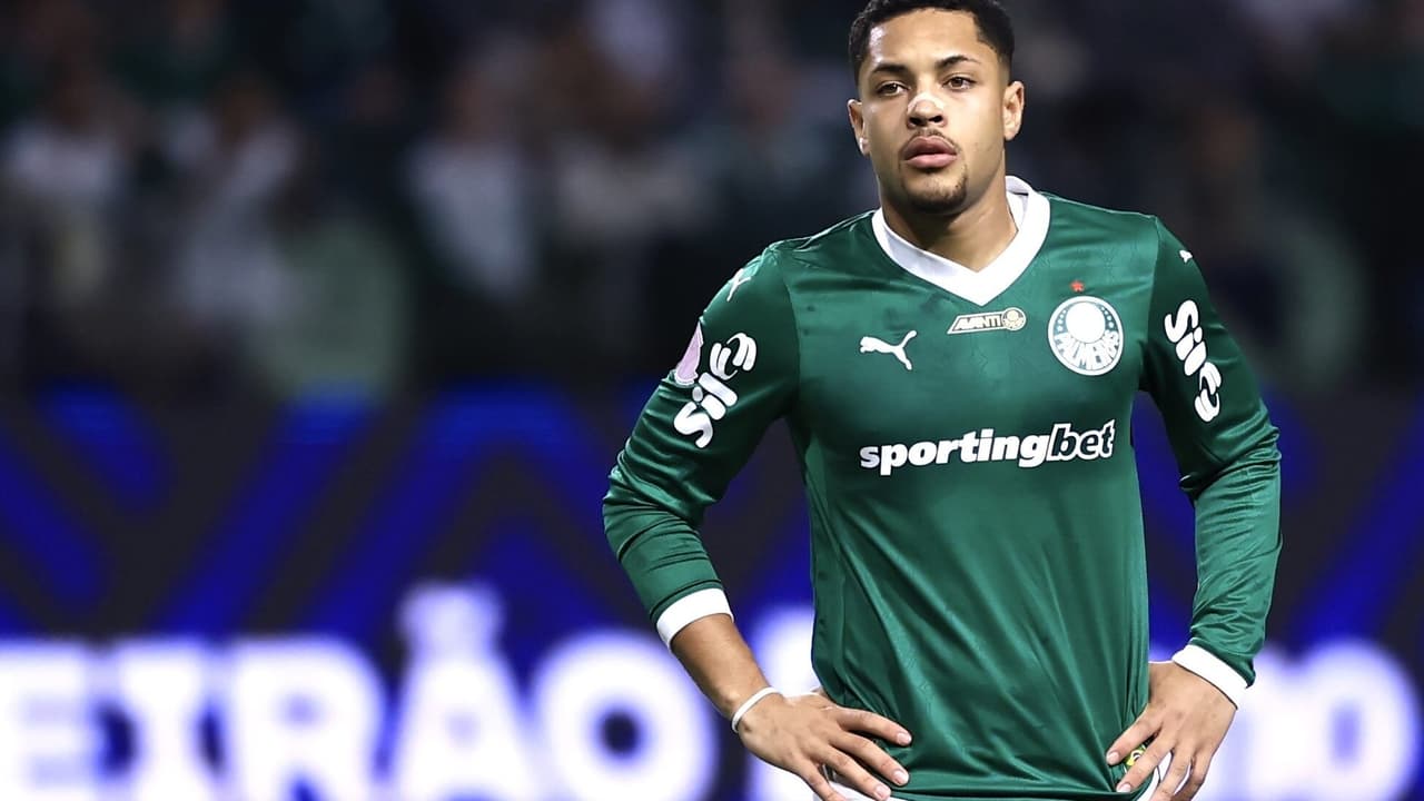 Palmeiras: STJD abre denúncia contra Vitor Roque por post homofóbico