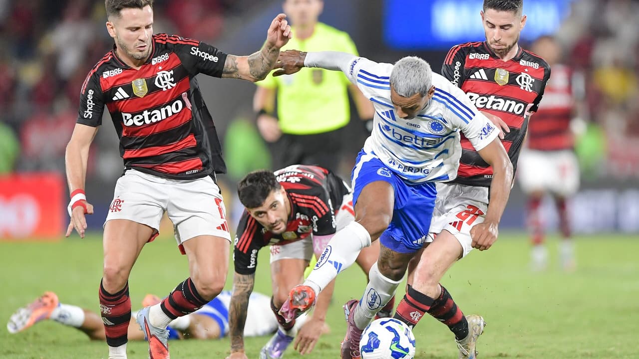 Titular do Flamengo dispara: "Não está acostumado" e agita redes