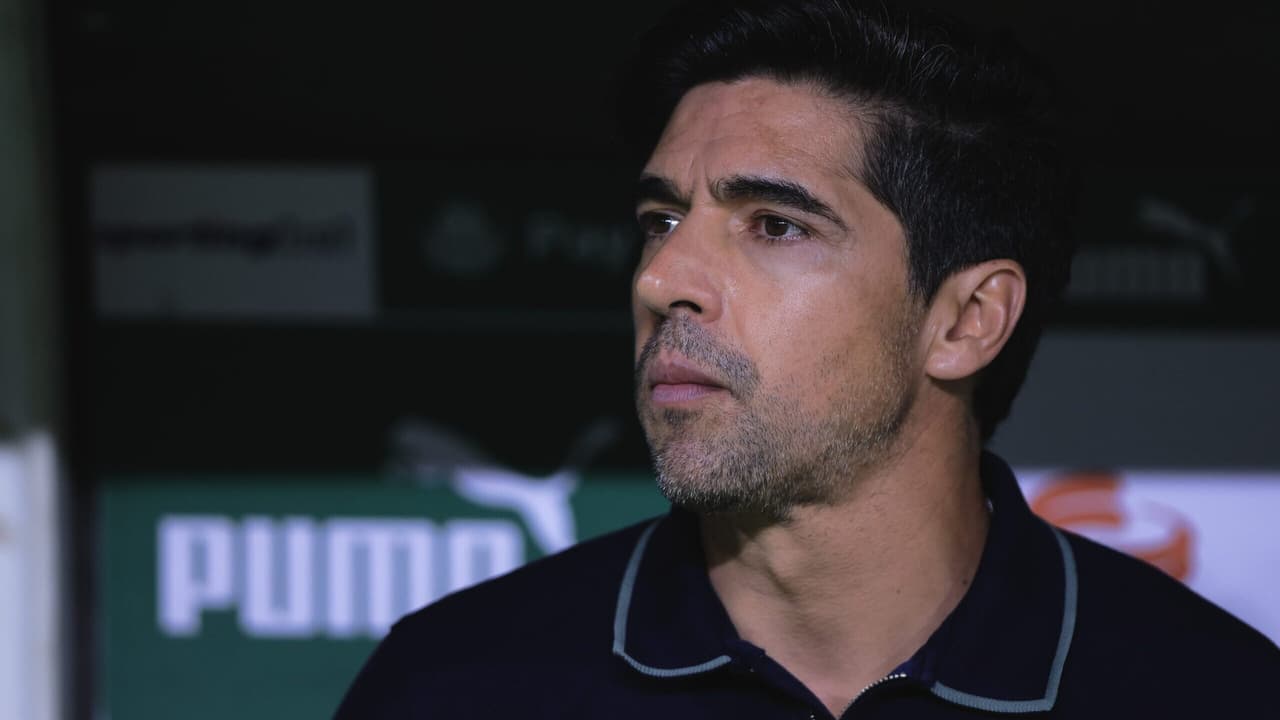 Abel Ferreira alerta sobre a importância da moderação na liderança do Palmeiras