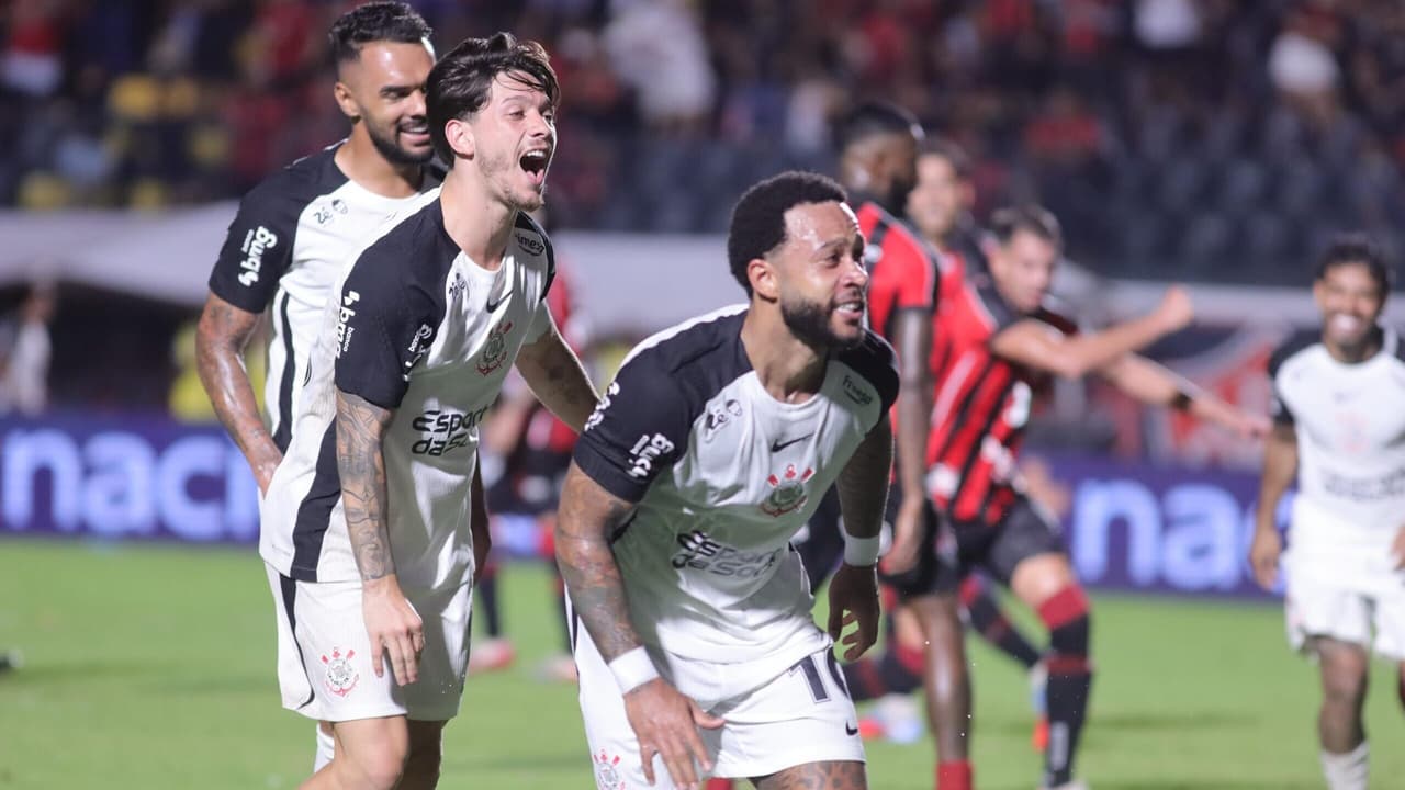 Corinthians reage à pressão, dá sinais de recuperação e busca melhorar desempenho em campo