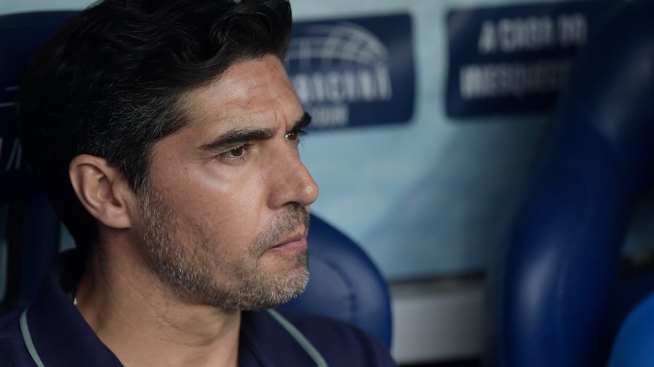 Abel Ferreira surpreende e altera esquema do Palmeiras em confronto decisivo na Libertadores