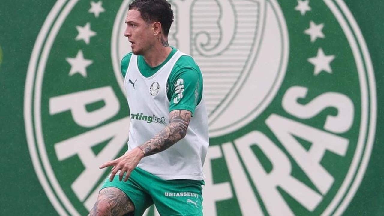 Aníbal participa de treino e Palmeiras intensifica busca por vaga na Libertadores em clima de expectativa