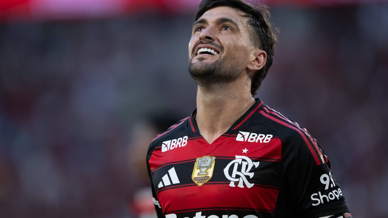 Arrascaeta se torna ídolo e ganha destaque entre torcedores do Flamengo