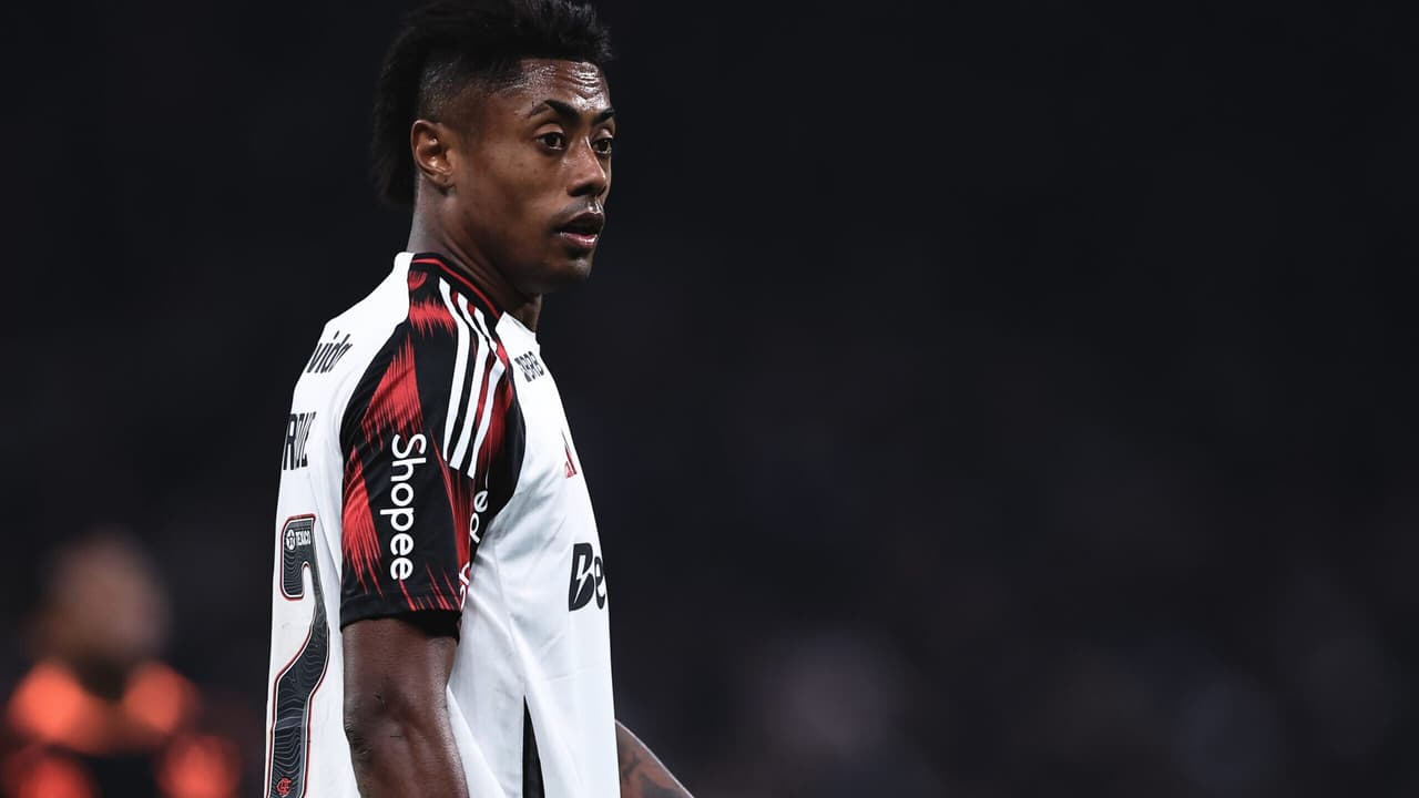 Bruno Henrique se manifesta sobre nova função de centroavante no Flamengo e gera expectativa nos bastidores