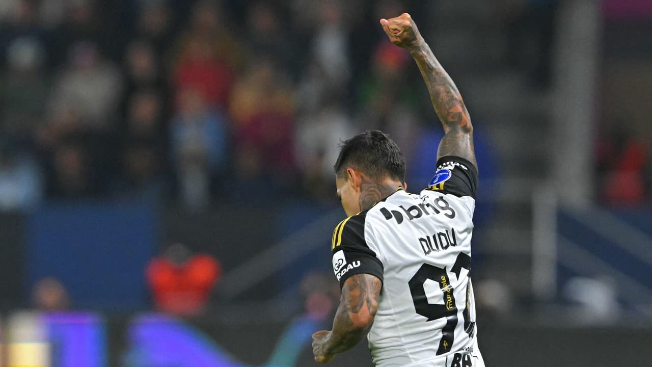 Dudu marca primeiro gol pelo Atlético-MG e fala sobre momento vivido no clube