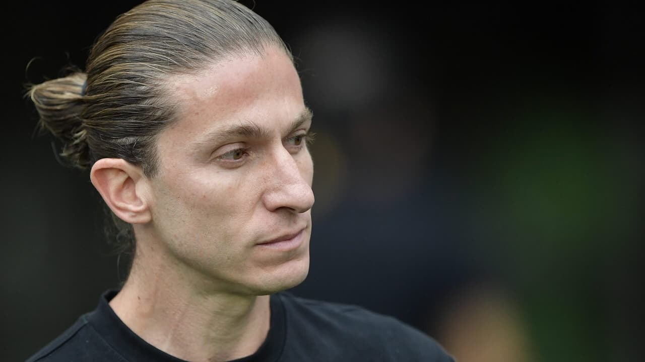 Após decisão judicial, Filipe Luís se mobiliza para apoiar famílias das vítimas da tragédia no Ninho