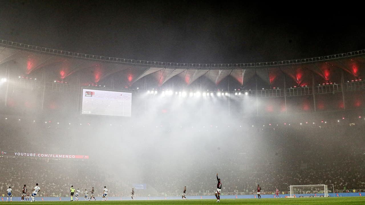 Flamengo e Cruzeiro alcançam recorde de público no Maracanã reformado