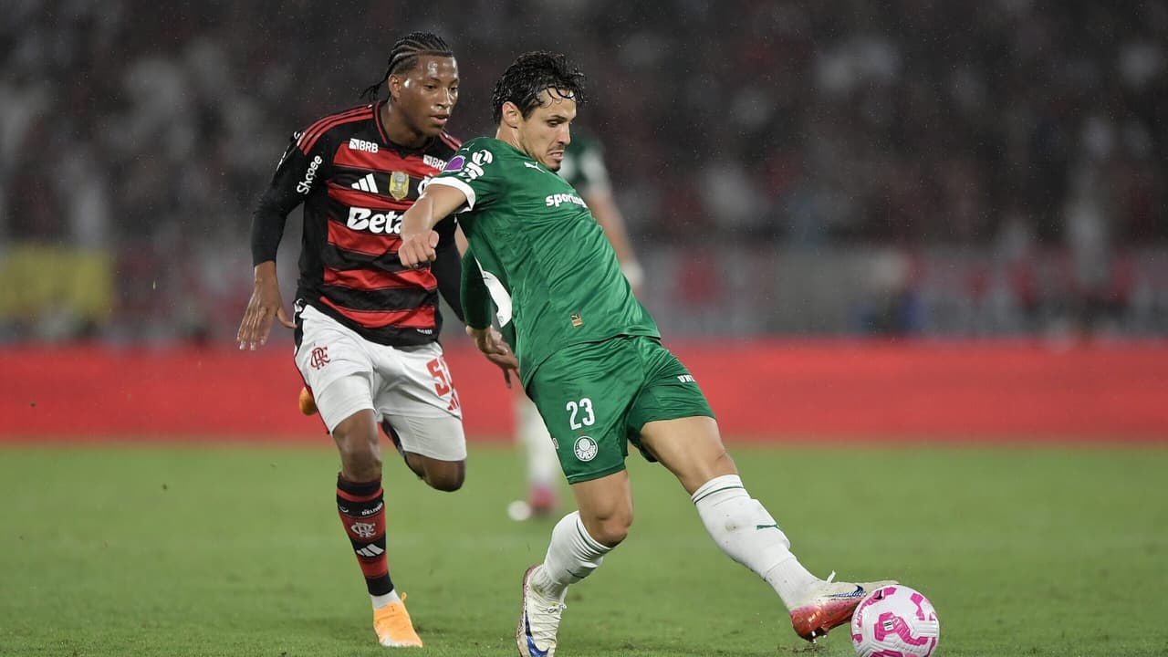 Flamengo e Palmeiras em comparação: colunistas analisam a sequência desafiadora no Brasileirão