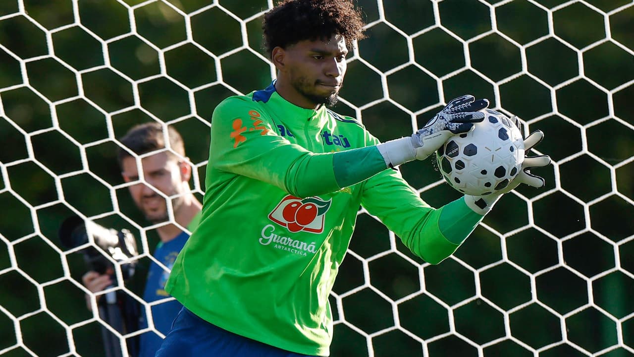 Memphis em alta, Hugo contestado: veja como foram os convocados do Corinthians