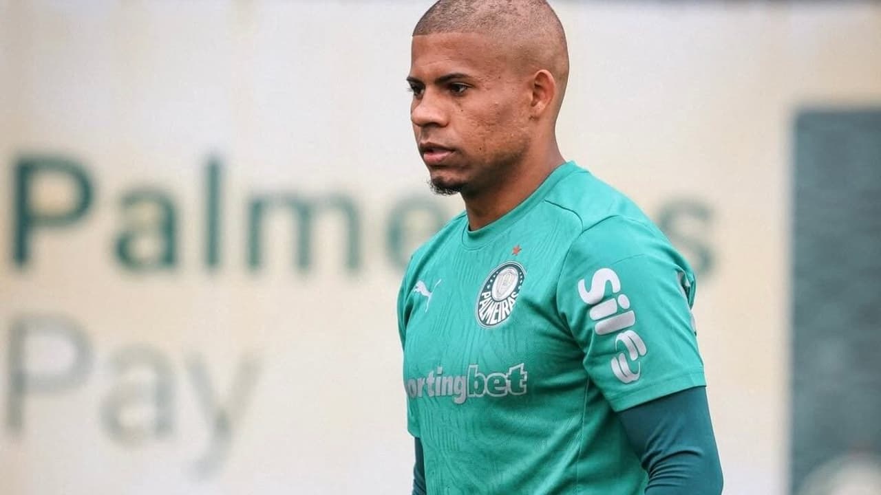 Em meio a desfalques, Palmeiras deve contar com reforços da base contra o Juventude