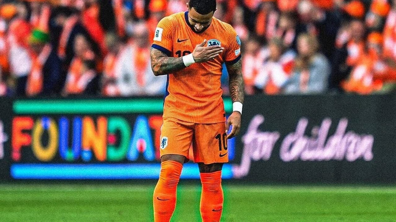 Torcedores do Corinthians enviam mensagem a Memphis após gol da Holanda