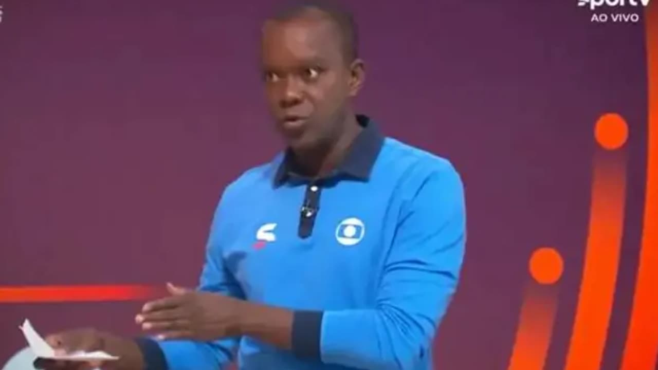 Oliveira critica erro grave de arbitragem em duelo entre Flamengo e Palmeiras