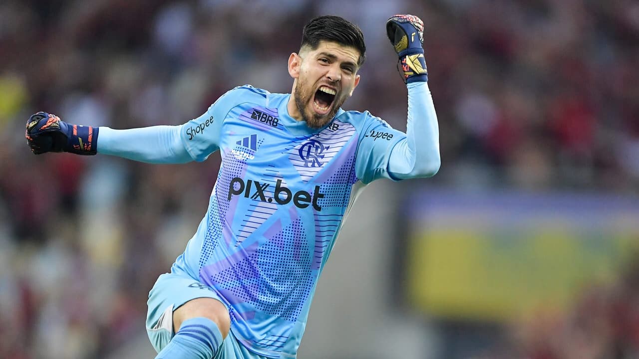 Rossi brilha em defesa no Flamengo x Racing e gera repercussão: Um milagre em campo